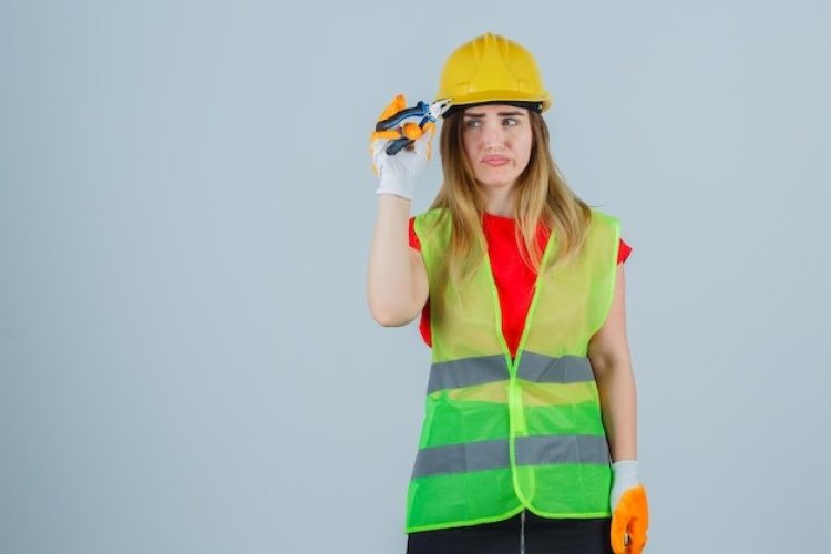 Buying Hi-Vis Ladies Safety Wear Online in the USA - Is It Worth the Investment?